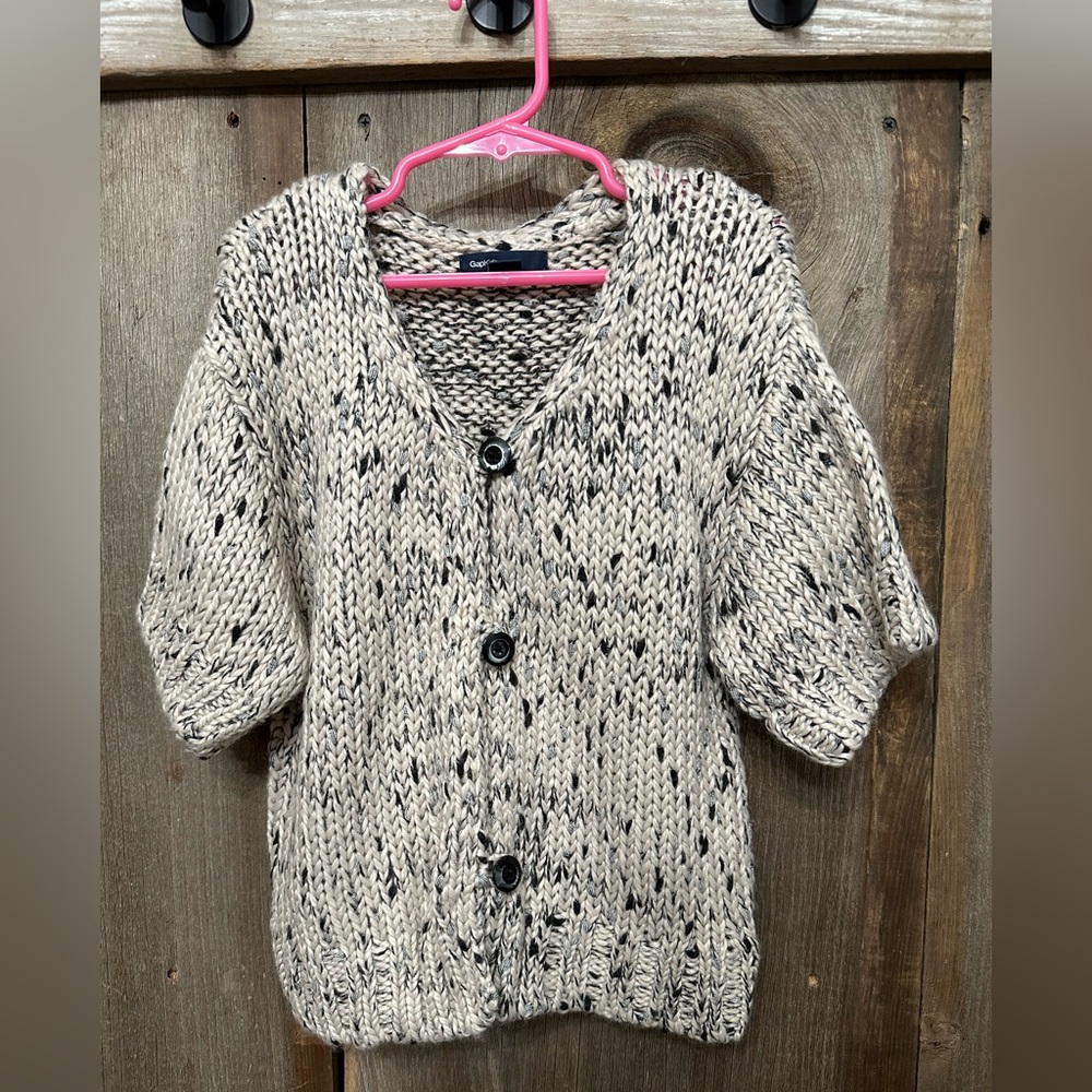 GapKids Cardigan Sweater with Short Sleeves in Ivory Frost Size Medium 8 Girls